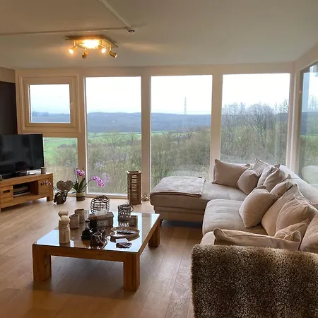 Le Suisse Dion Holiday home Beauraing